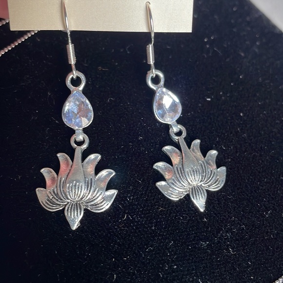 Sterling silver lotus flower earrings crystal drop - Picture 13 of 13